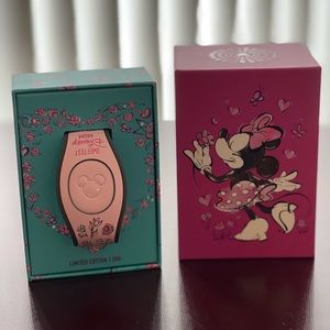 NWT Disney Magicband Sweetest Disney Mom